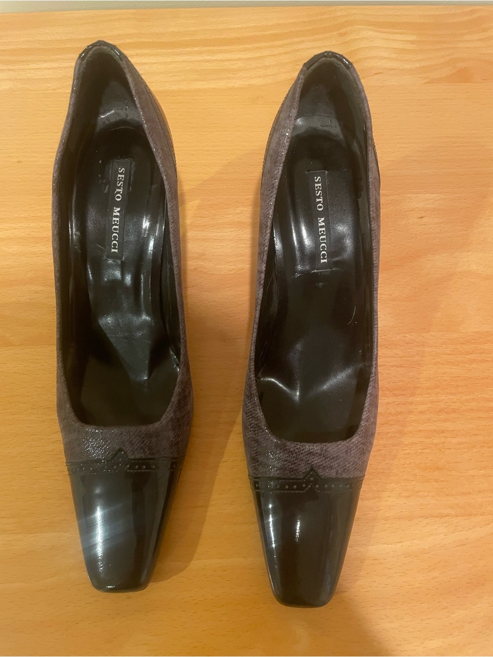 Sesto Meucci Brown Leather and Black Cap-Toe Pumps